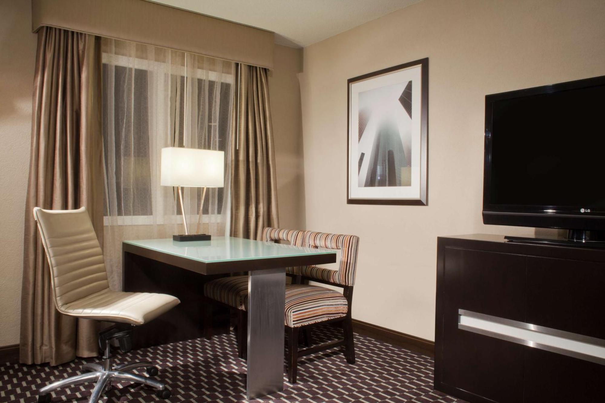 Embassy Suites By Hilton Houston Near The Galleria Ngoại thất bức ảnh